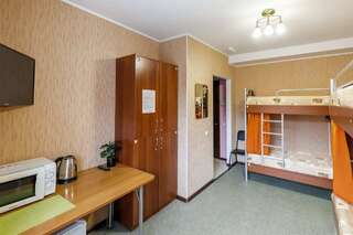 Гостиница Миллениум в центре Омск Кровать в общем 4-местном номере для мужчин и женщин-5