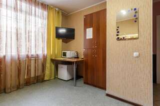 Гостиница Миллениум в центре Омск Кровать в общем 4-местном номере для мужчин и женщин-4