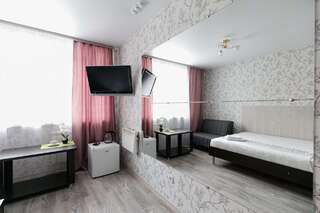 Гостиница Миллениум в центре Омск Двухместный номер Стандарт Улучшенный с 1 кроватью-1